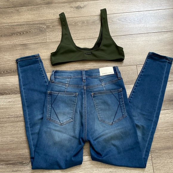 ****Bundle Kendall + Kylie The Kontour high rise jeans |** sports bra Medium - Picture 2 of 4